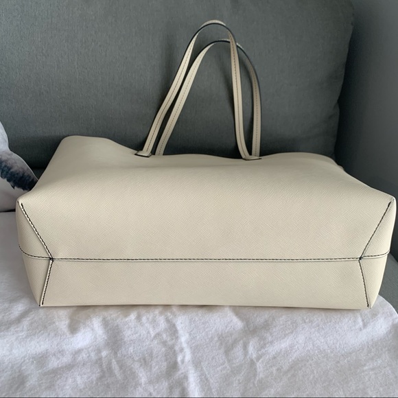 SOLD Marc by Marc Jacobs Tote - Picture 3 of 10